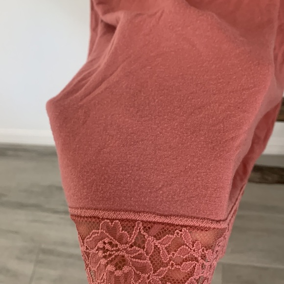 Delicate and soft lace peach pink Victoria’s Secret Slip Dress / Size XS - Picture 7 of 10